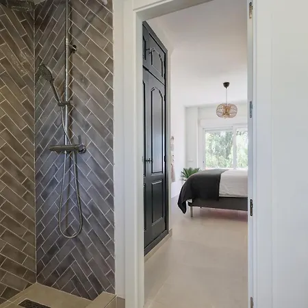 Penthouse Alhambra - Dakterras & Private Pool إِستيبونا