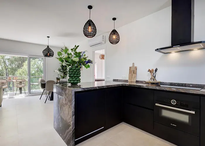 Penthouse Alhambra - Dakterras & Private Pool * 에스테포나