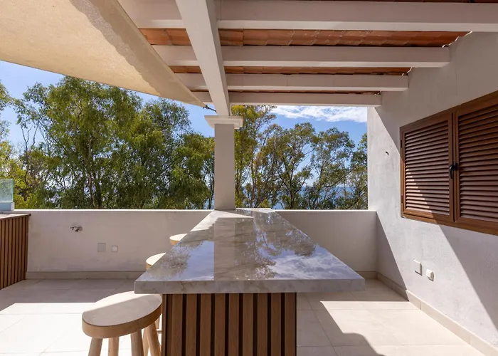 Penthouse Alhambra - Dakterras & Private Pool 에스테포나